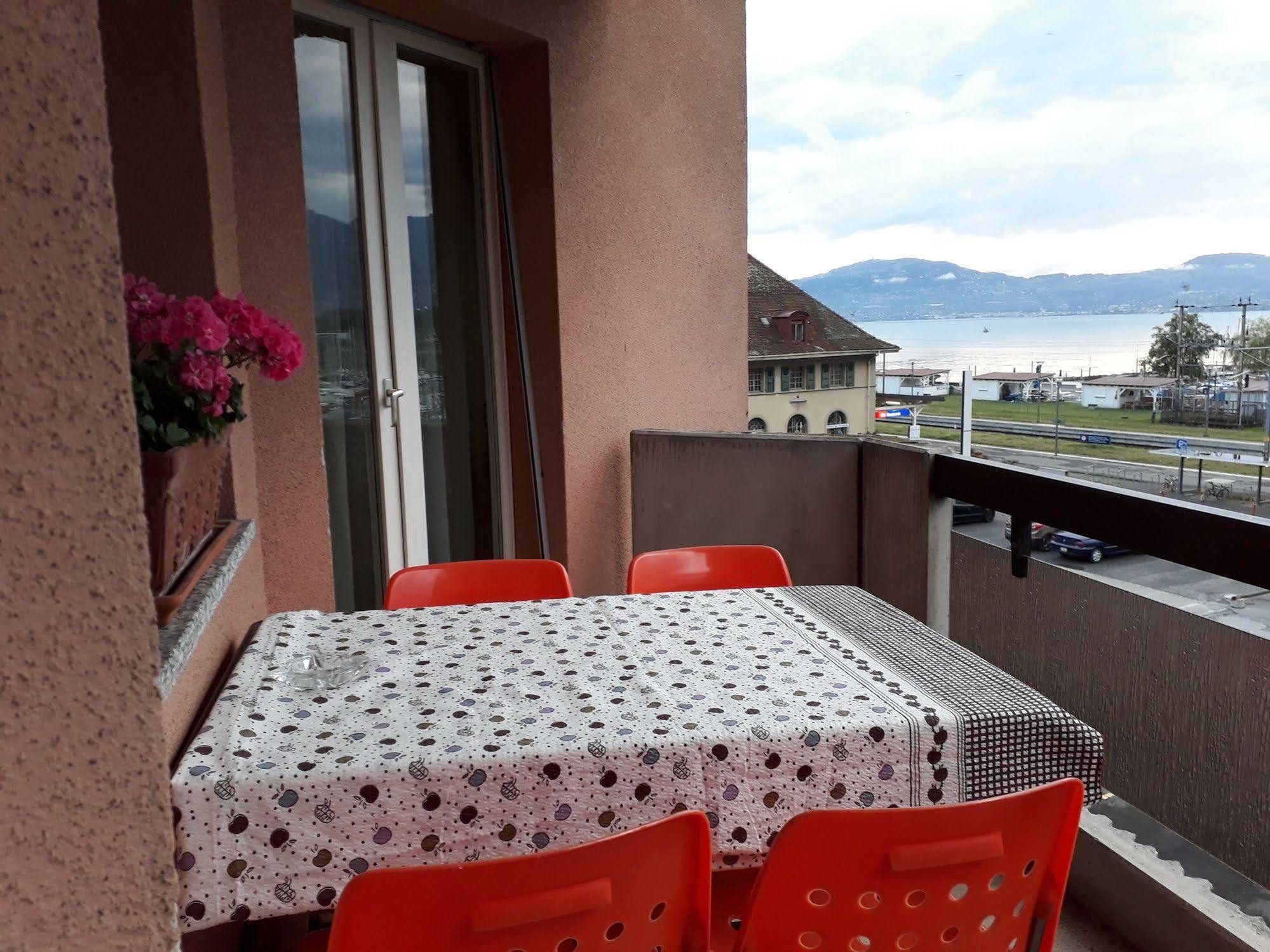 Le Lacustre 4Th Floor Port-Valais ภายนอก รูปภาพ